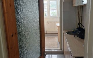 Apartament 2 camere decomandat – Alexandru cel Bun, etaj intermediar, centrală termică proprie - Poză 2