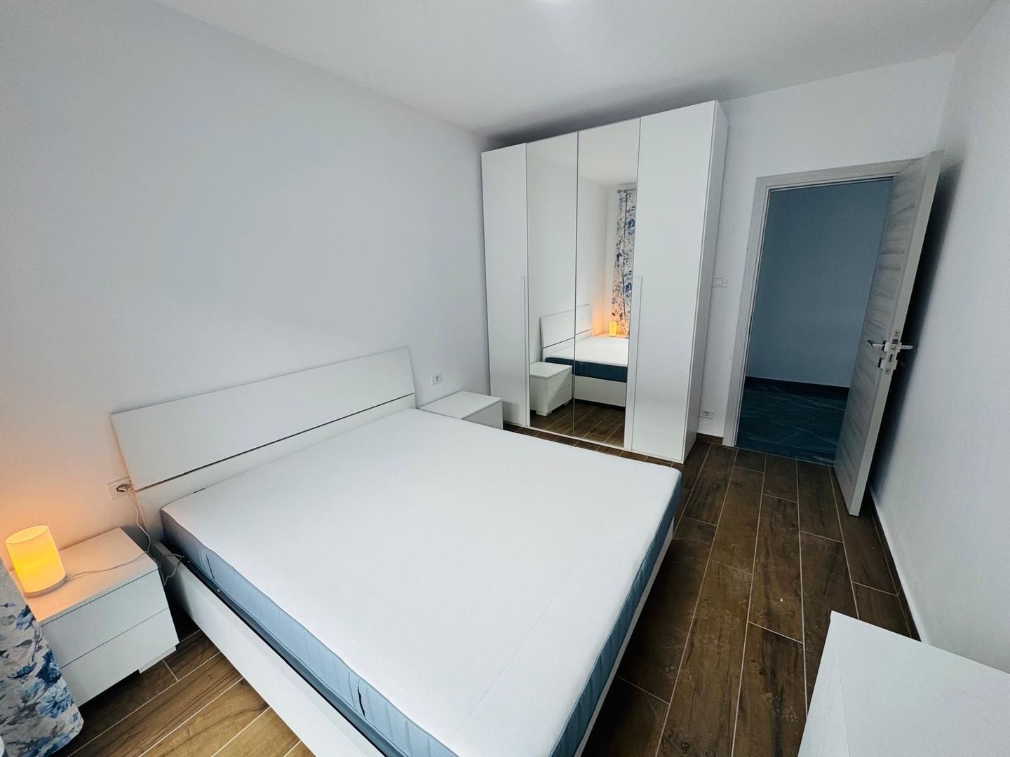 De inchiriat apartament nou, mobilat, 2 camere Gradiste Arad - Poză 9
