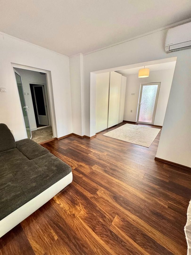 Casă de închiriat – Str. Trandafirilor - Poză 2