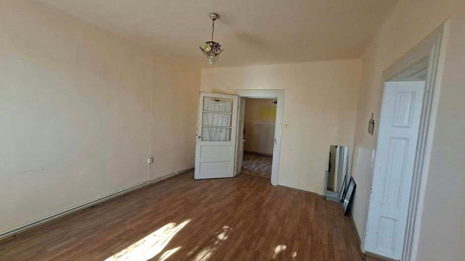 Apartament 2 camere la casa in imobil cu 2 apartamente - Poză 10