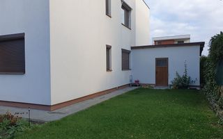 Disponibil imediat. Curte privata. 2 locuri de parcare - Poză 4