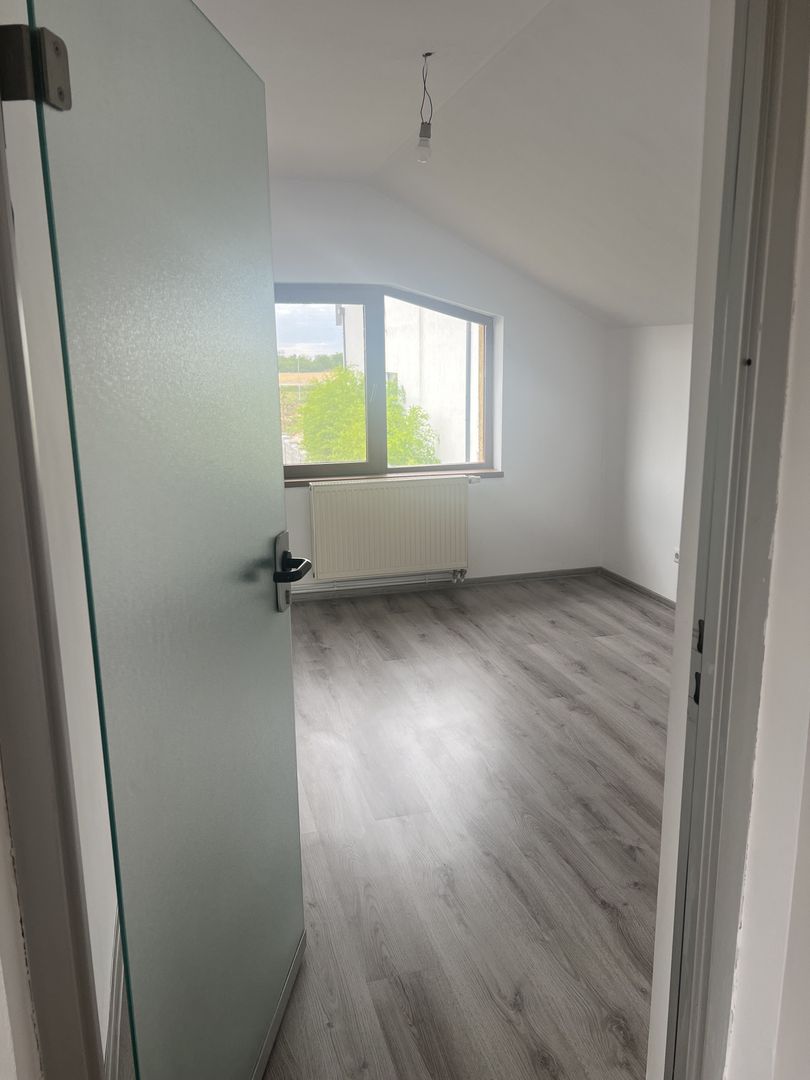CASA DE VANZARE IN CARTIERUL PRIMAVERII -GIARMATA MARE - Poză 9