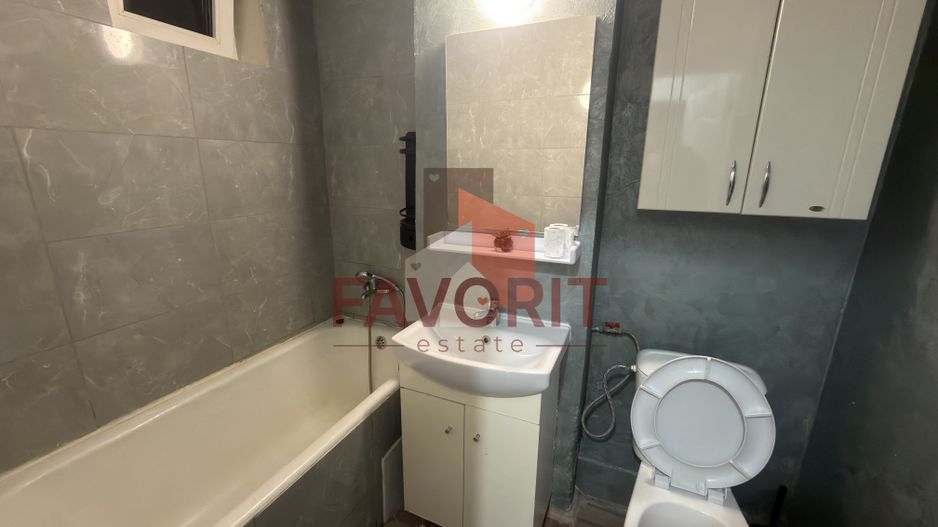 Etaj intermediar. Bloc izolat. Bucatarie inchisa - Poză 13