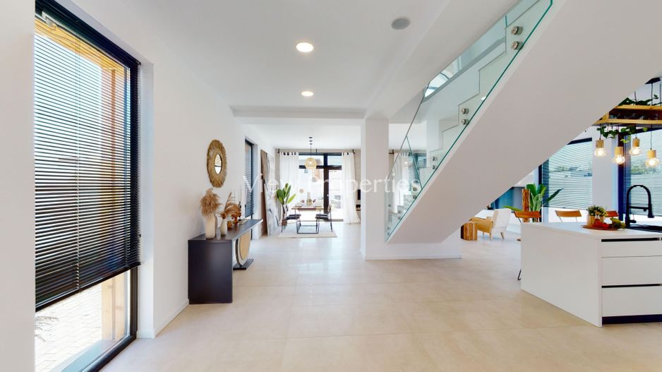 Vilă Modernă cu Finisaje High-End, aproape de București - Poză 3