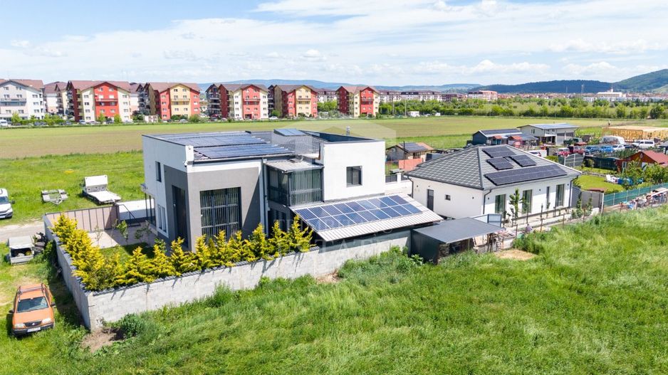 Sanpetru ,Subcetate-Casa 4 camere,3 bai+480 mp teren - Poză 40