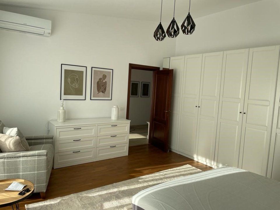 Apartament in Casa/vila - Poză 3