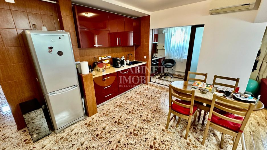 Apartament cu 3 Camere Decomandat - Zona Nicolina 2 - Bloc 1989 - Poză 3