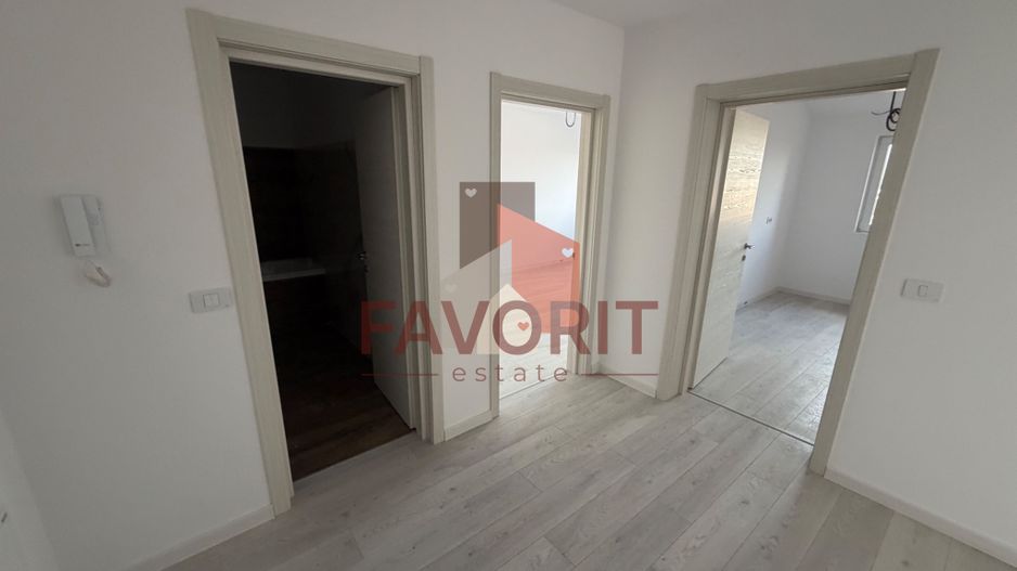 Decomandat. Disponibil imediat. Strada asfaltata - Poză 5