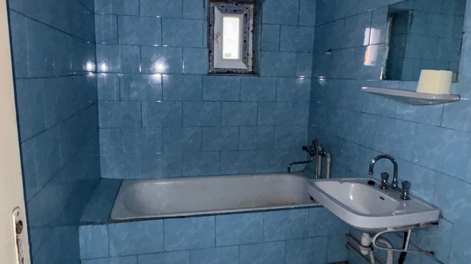 Apartament 3 camere de renovat la etaj 2 in Alba Iulia de Vânzare - Poză 5