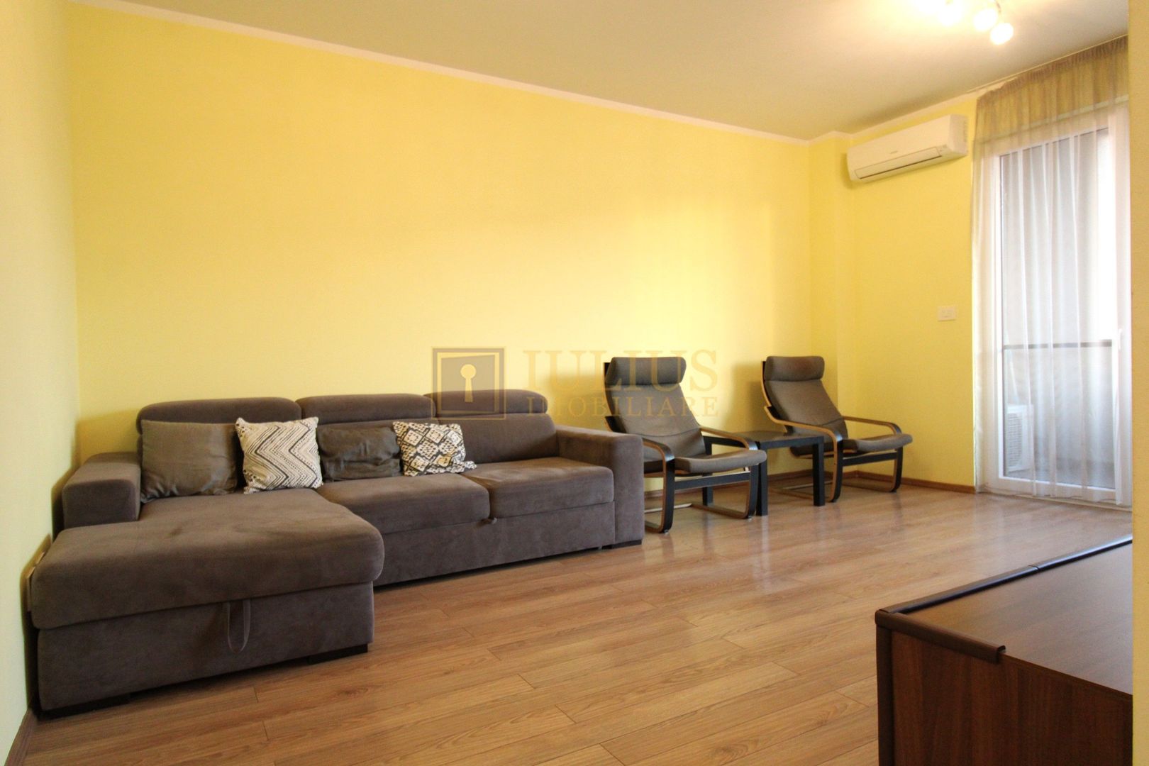 Aradului - Iris, 2 camere, loc de parcare + boxa. - Poză 3