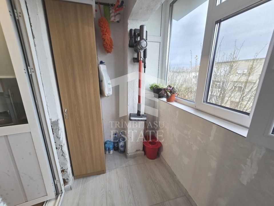 INEL I - Apartament cu centrala pe gaz, loc de parcare si pod de 60 mp - Poză 39