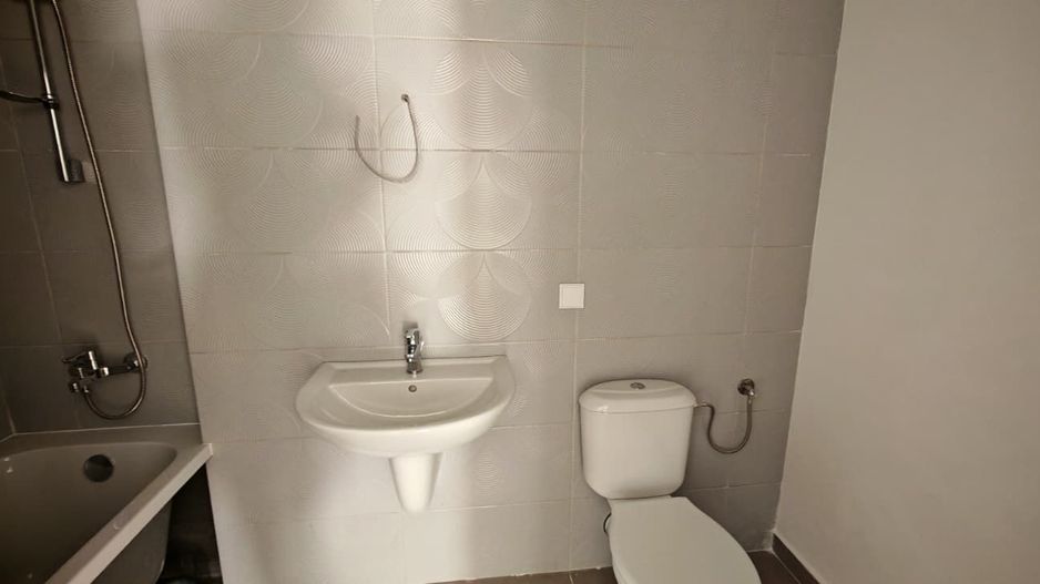 De inchiriat 2 apartamente nemobilate, Dynamic Residence - Tractoru - Poză 25