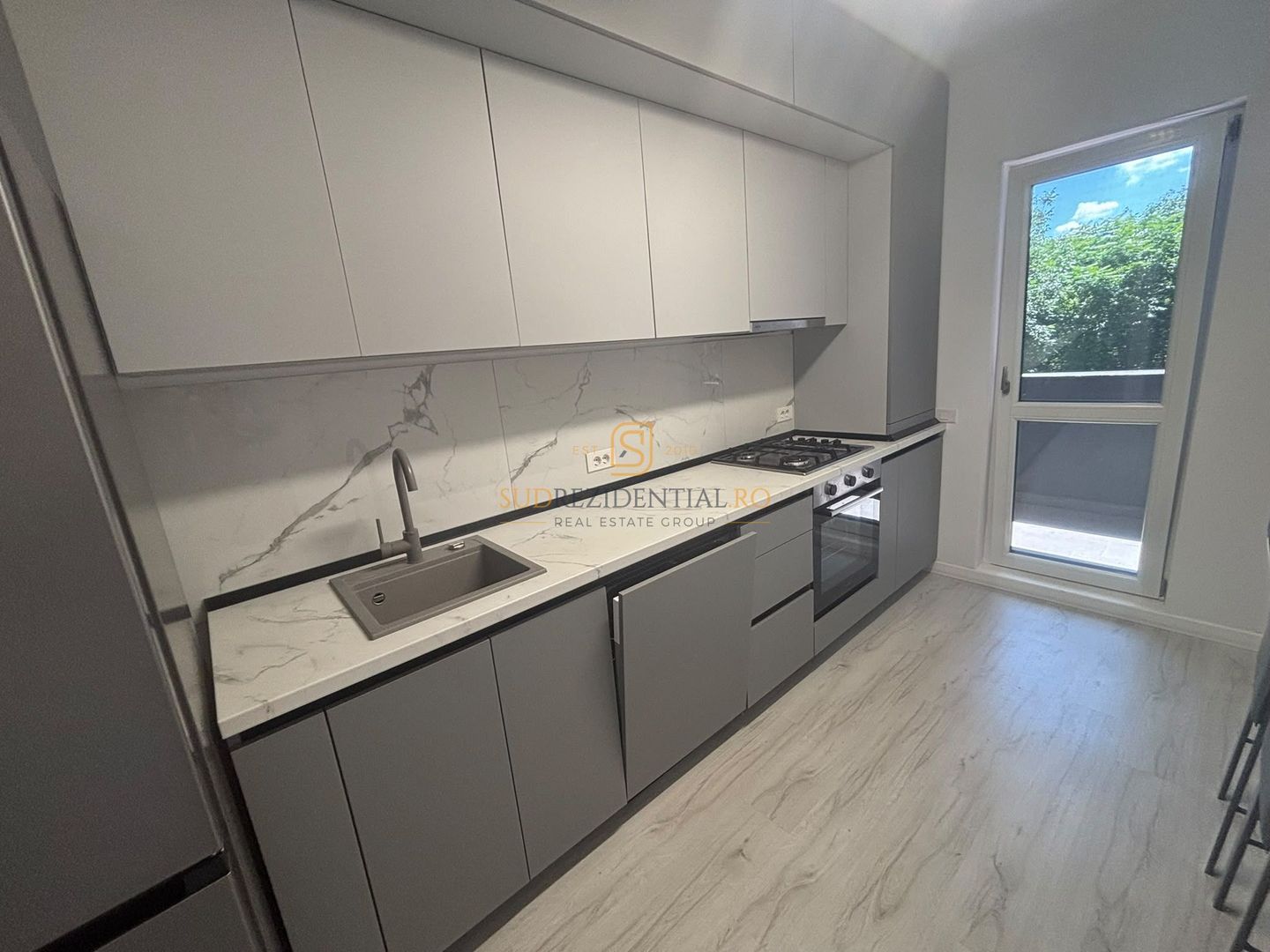 De Inchiriat Apartament 2 camere decomandat, complet mobilat si utilat - Poză 4