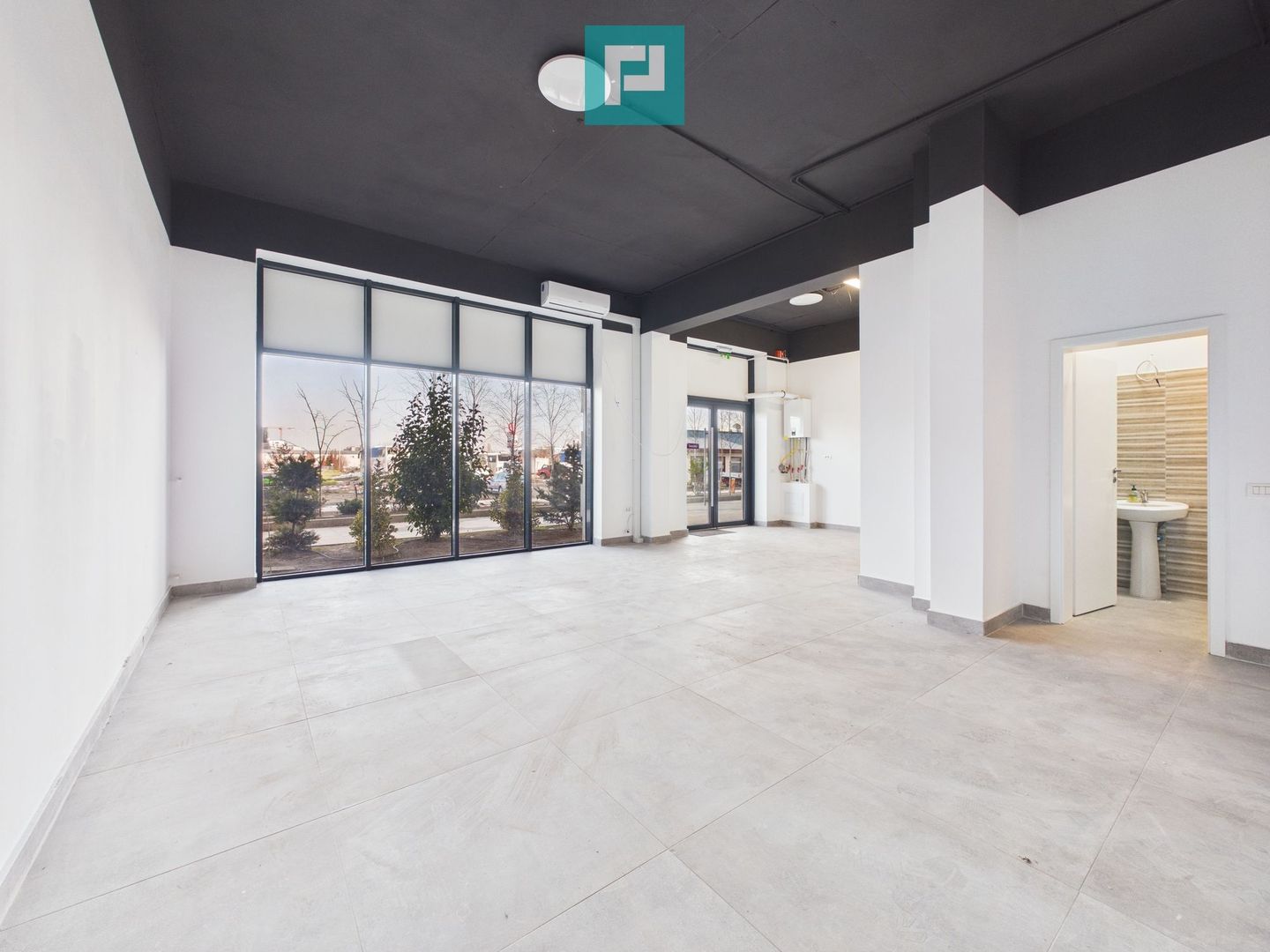 Spatiu Comercial 54,6 mp Bd. Iuliu Maniu - Poză 3