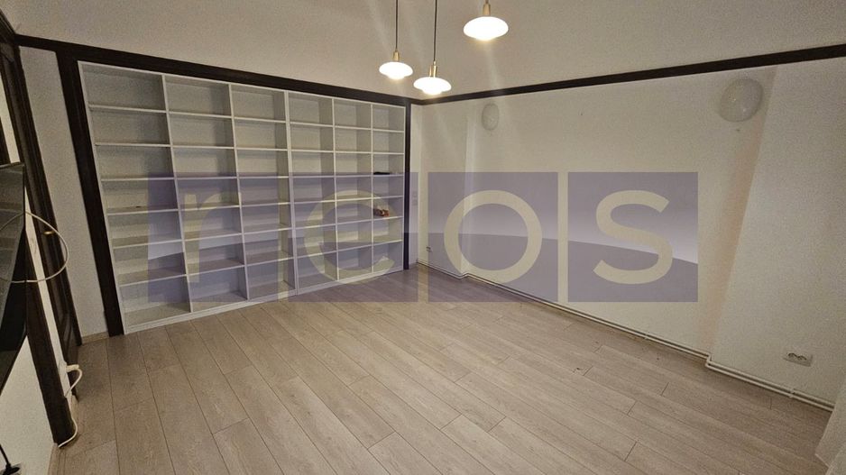 INCHIRIERE APARTAMENT ÎN VILĂ INTERBELICĂ – 5 CAMERE, ZONĂ CENTRALĂ - Poză 3