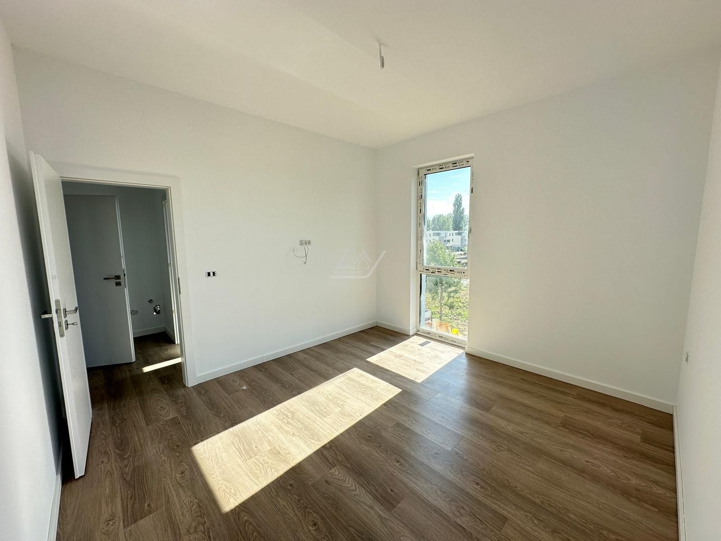 Bloc finalizat. Lift. Decomandat. Loc parcare. - Poză 8