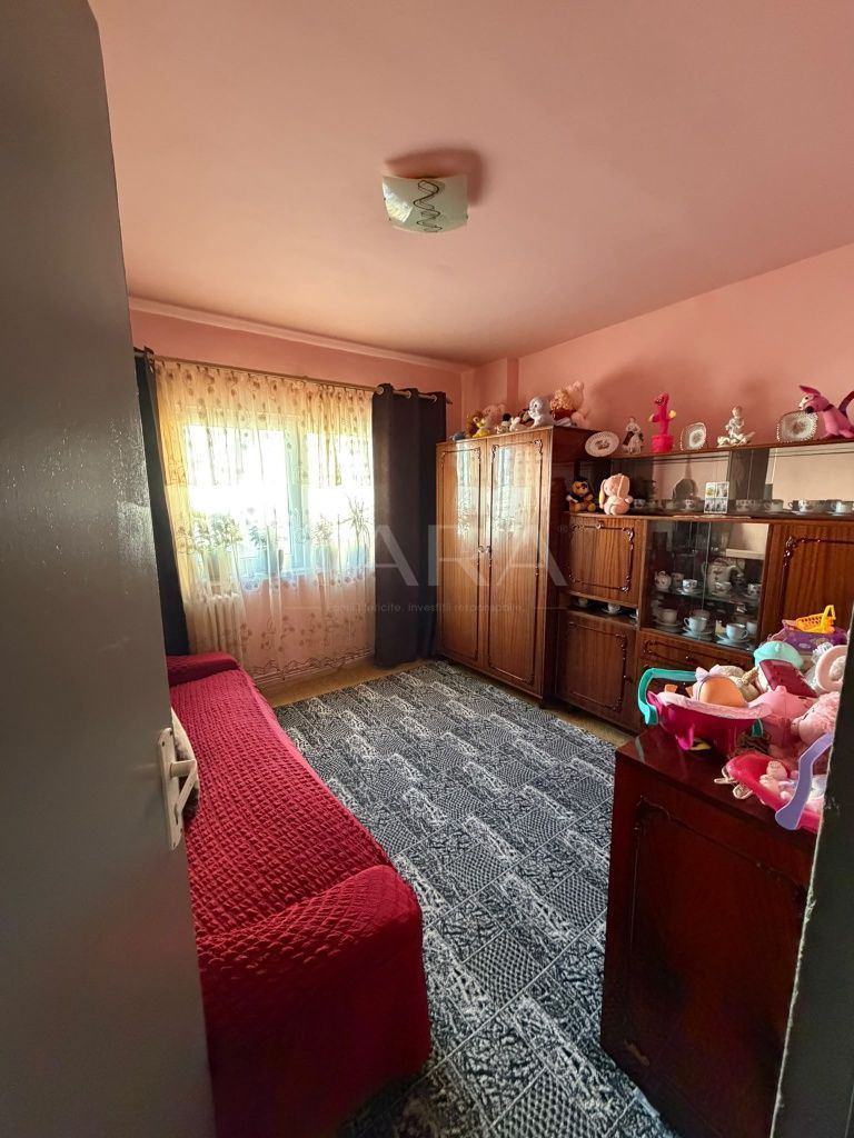Apartament cu 4 camere, spațios – Mănăștur, Piața Flora - Poză 3