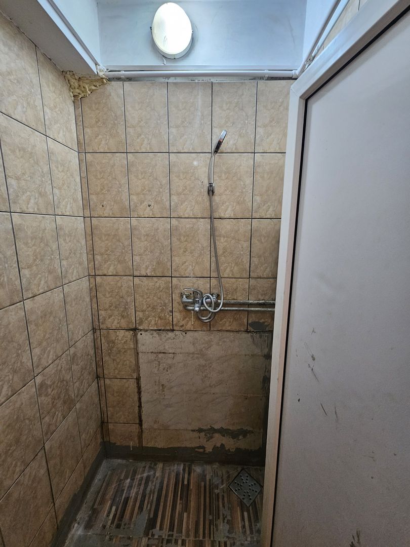 Spatiu comercial/camere cazare - 7 camere 135 mp Baicoi Prahova! - Poză 20