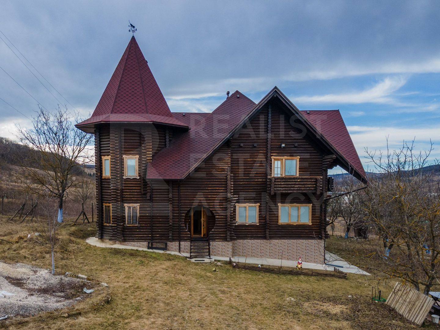 Vânzare, casă, 9 camere, satul Mîndra, r-nul Călărași. - Poză 1