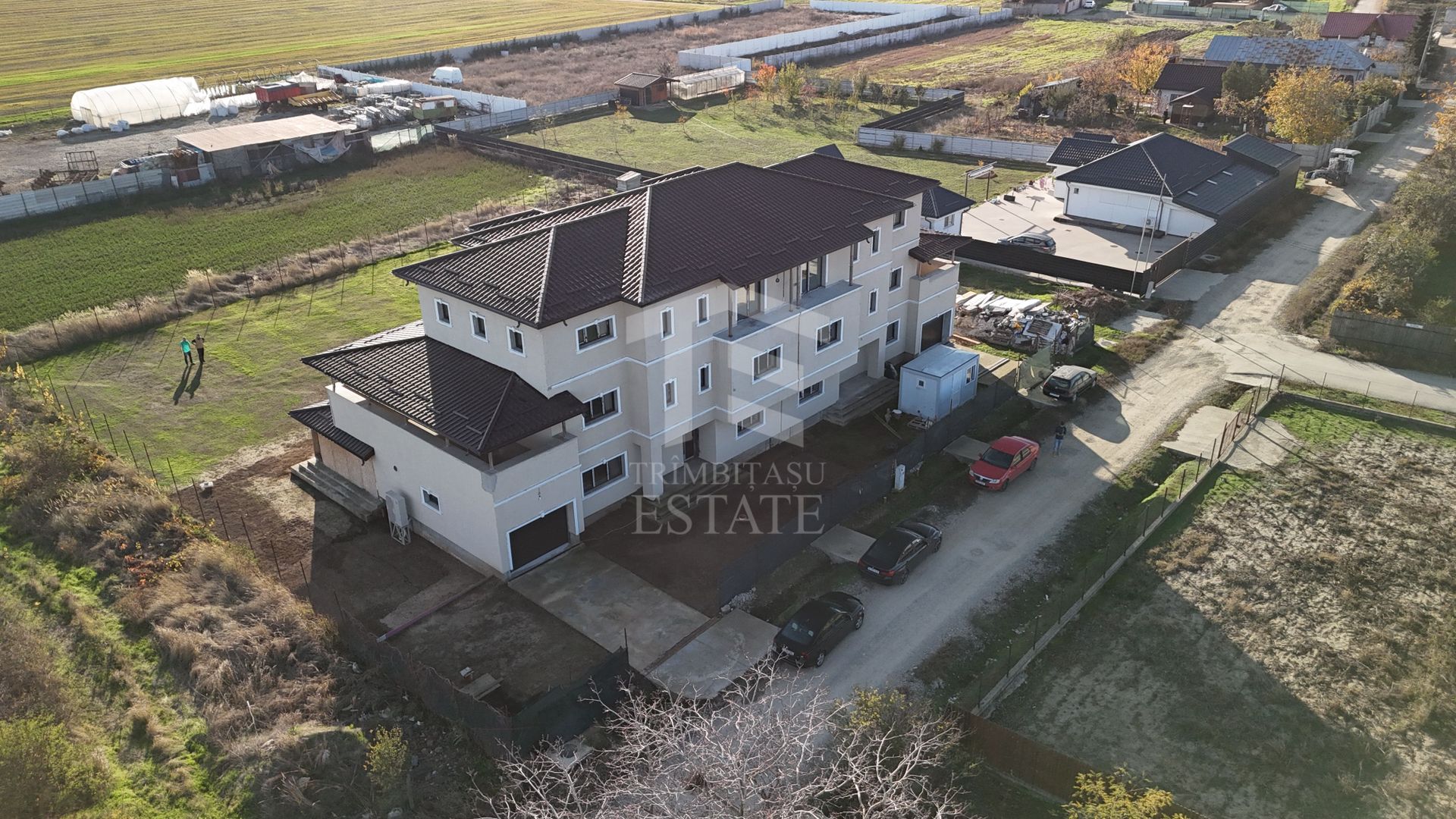 Case cu suflet – 455 mp utili + teren 1.000 mp Cernica-Bălăceanca - Poză 3