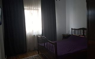 Apartament de 3 camere, decomandat, 65 mp, paracare, zona Piata Flora - Poză 2