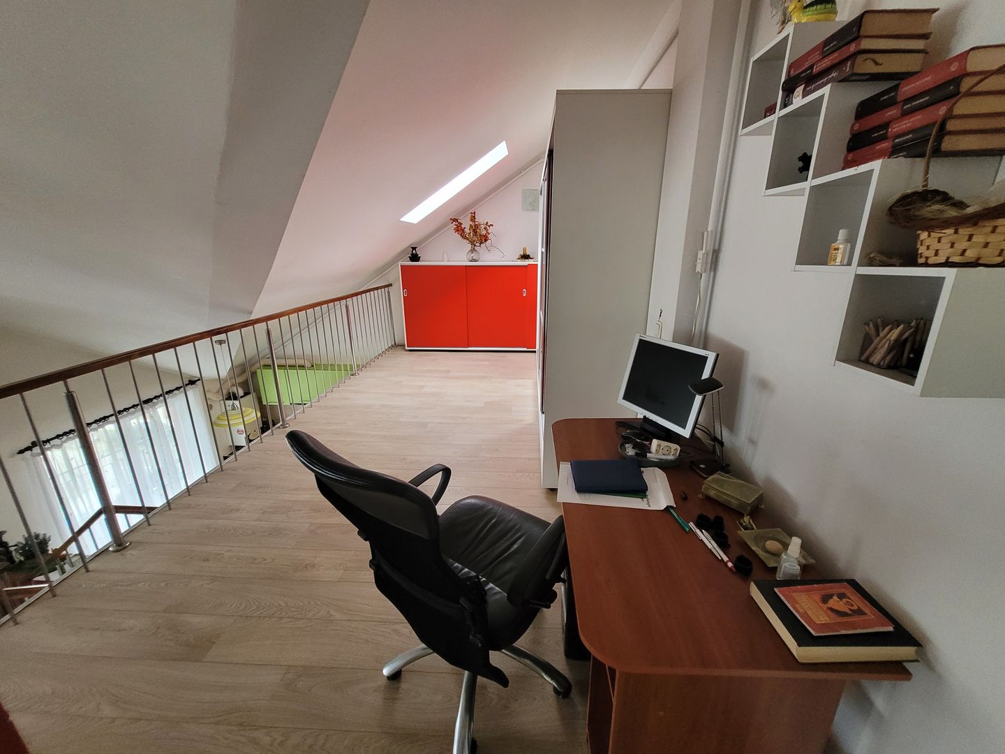 🏡Apartament pe 2 nivele, mobilat si utilat, ocupabil imediat. Lift.✨ - Poză 12