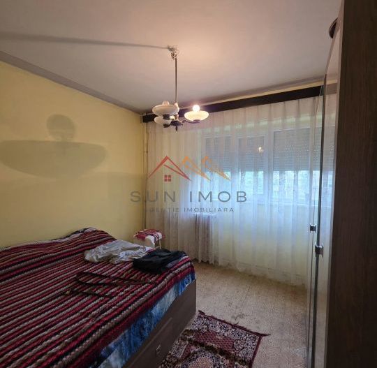 Apartament 3 camere, decomandat, centru, Ploiesti, Prahova - Poză 4