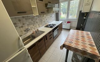 Apartament cu 3 camere, decomandat, 84mp, Zona Poli 2 - Poză 6