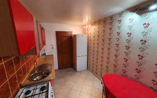 Aparament 5 camere etaj 1 zona Dambovita - Poză 6