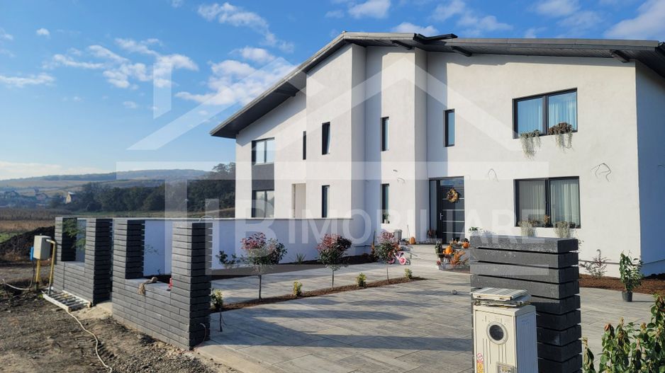 Casa cu 4 camere, 119 mp, Zona Voiniceni - Poză 1