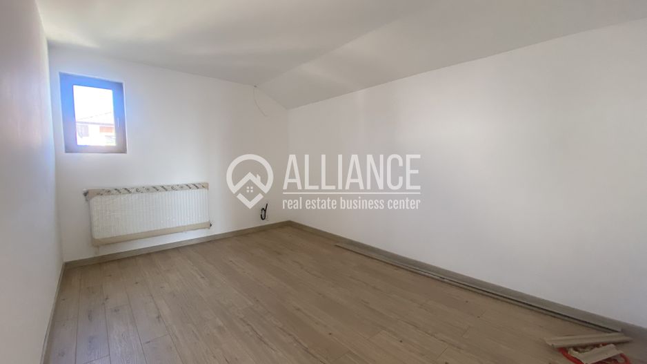VALU LUI TRAIAN(COD 07) -Casa P+M 5 camere cu teren de 300 mp - Poză 19