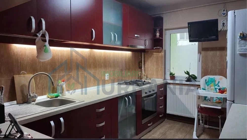 Iasi - Dacia - Scoala G. Cosbuc - Apartament 3 camere decomandat, parter, izolat - Poză 4
