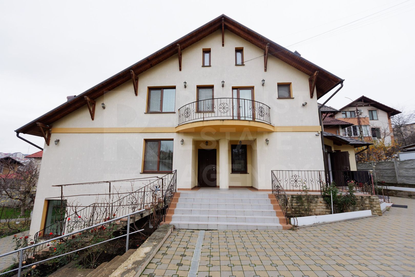 Vânzare, casă, 3 nivele, 6 camere, str. Durlești, Buiucani - Poză 1