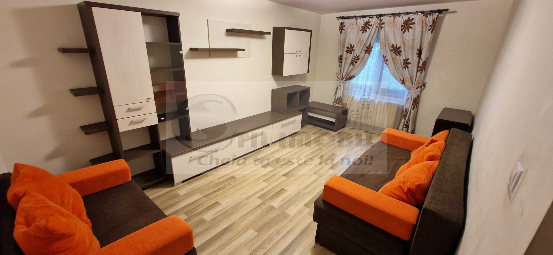 Apartament cu 2 camere, decomandat - Canta, la etaj intermediar ! - Poză 2