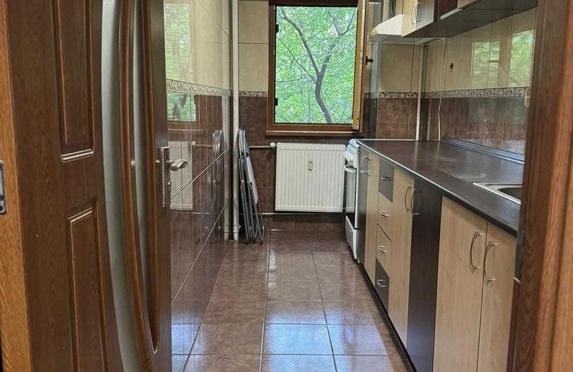 Garsonieră cocheta, mobilată și utilată, etaj 1, metrou Titan - Poză 3