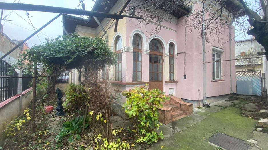 Vanzare casă din cărămidă în zona Spitalului Județean – Târgoviște - Poză 1