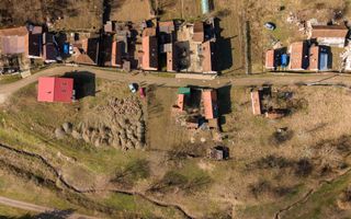 Teren intravilan de 302 mp în localitatea Șoimoș - Poză 15