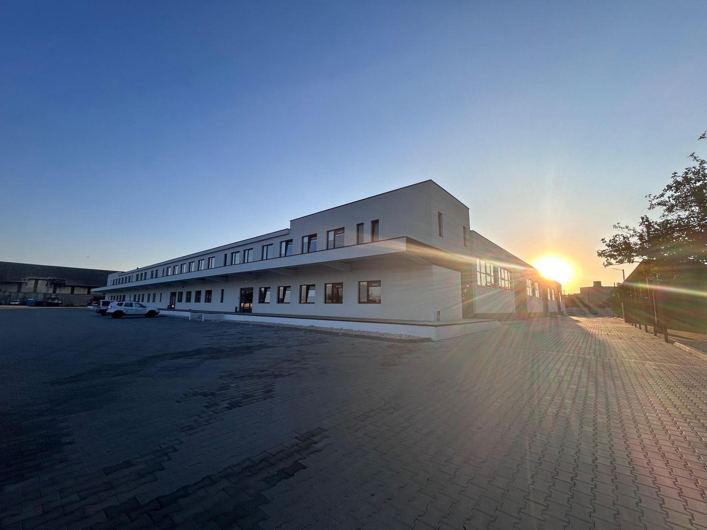 Descoperă un nou standard - Poetului Business Park Arad - Poză 2