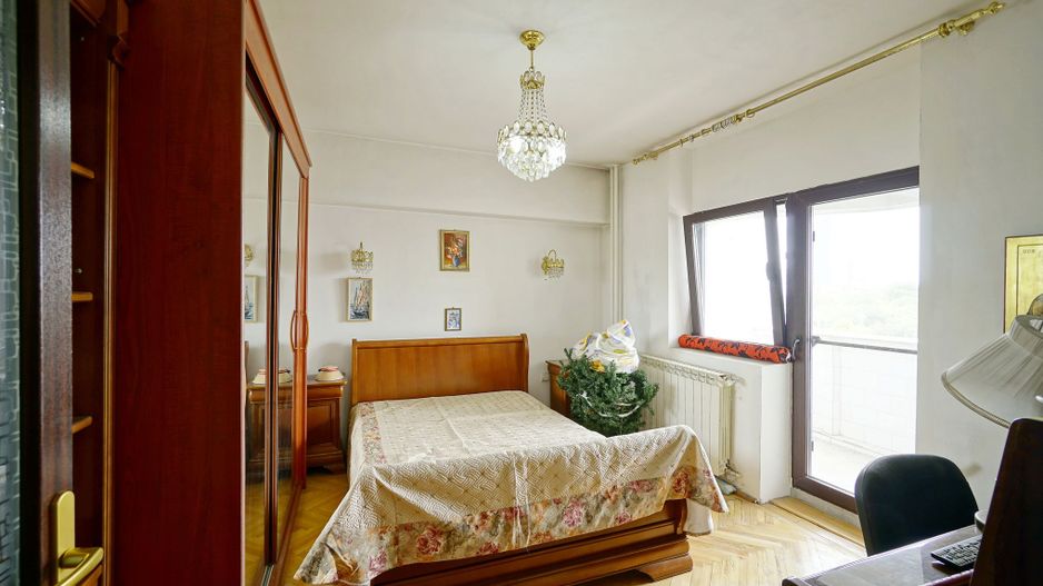 Apartament 5 camere in Piata Victoriei,bloc 1995 - Poză 8