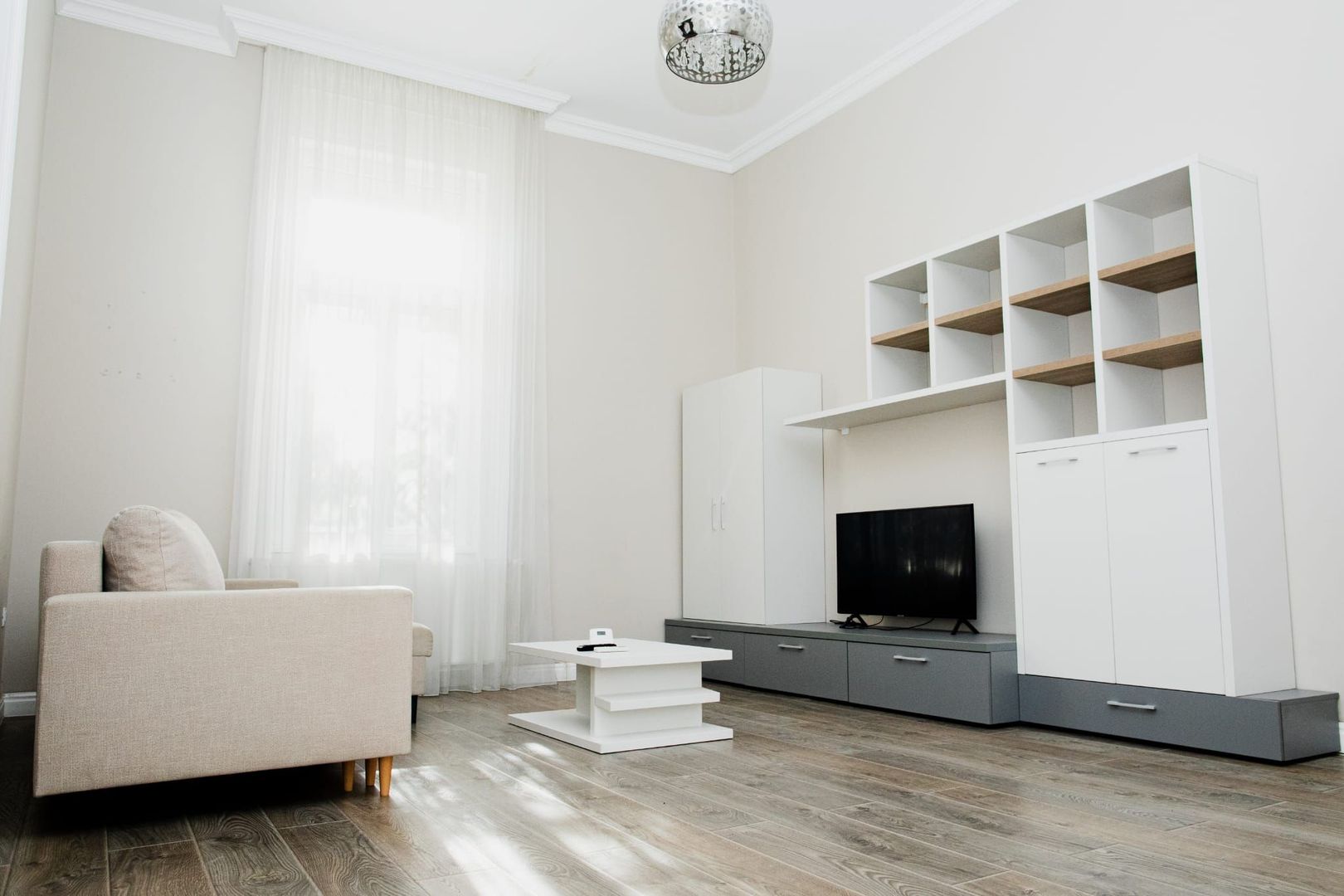 Apartament 2 Camere | Zona Sinaia - Langa Facultati | Etaj 2  Mobilat - Poză 2