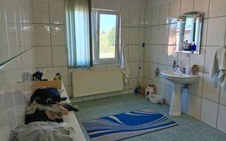 Casa cu 2 corpuri de cladire | zona 7 Noiembrie - Poză 8
