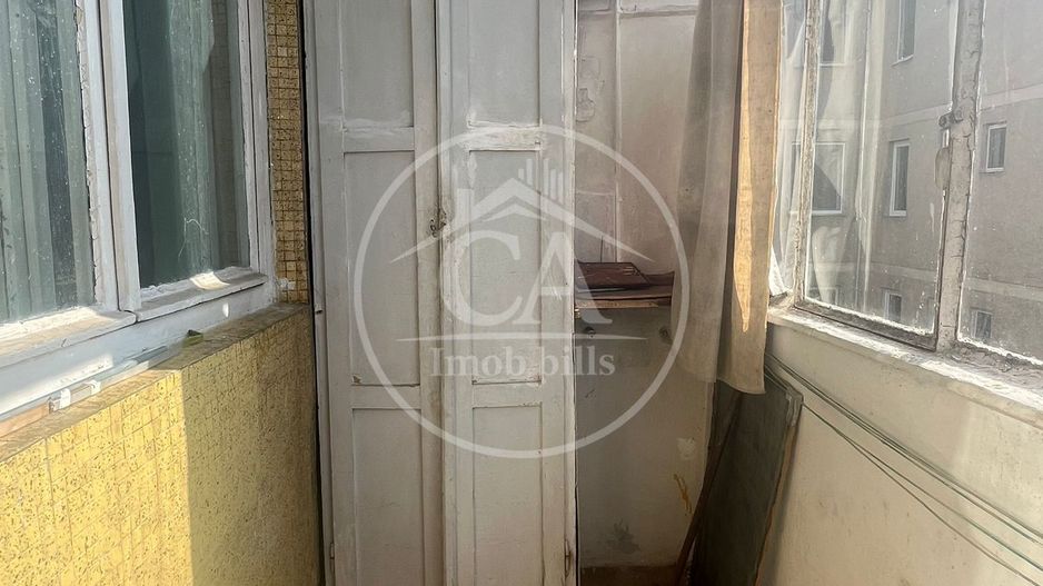 Apartament cu 3 camere de vânzare în zona Rogerius, Oradea - Poză 12