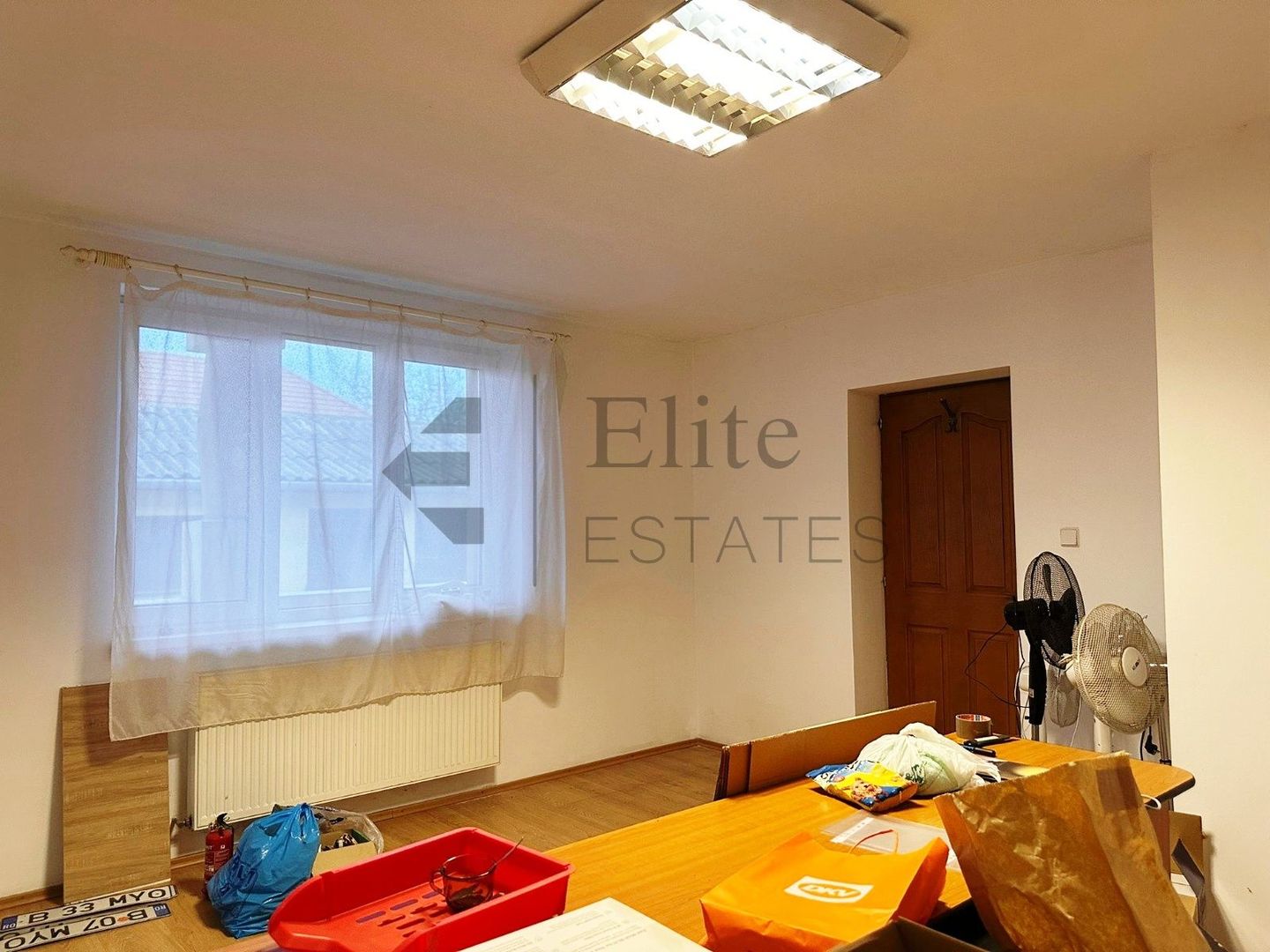 Spatiu cu 4 birouri cu teren de 3000mp - Poză 6