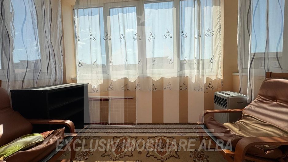 Apartament cu 3 camere decomandate de inchiriat, Cetate - Poză 7