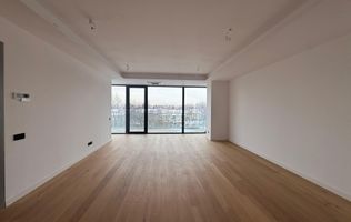 3 camere PREMIUM| 99.7 MP + 9.35 MP terasa