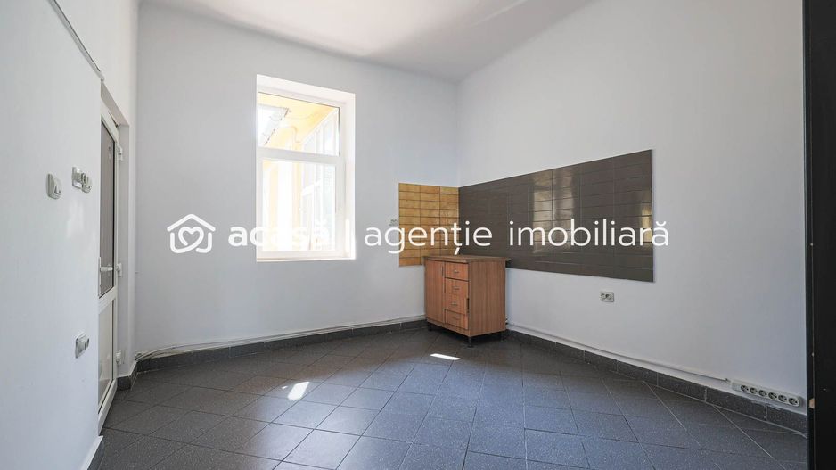 Locație excelentă: Spațiu comercial  Reprezentanță sau Închiriere. - Poză 4