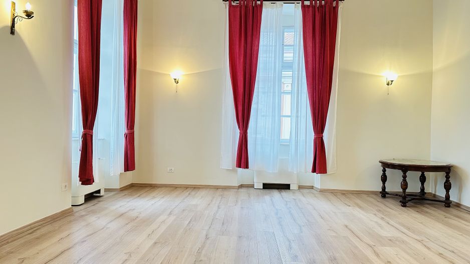 Spațiu Birouri de Închiriat cu Vedere Minunată în P-ta Unirii, Com 0% - Poză 19