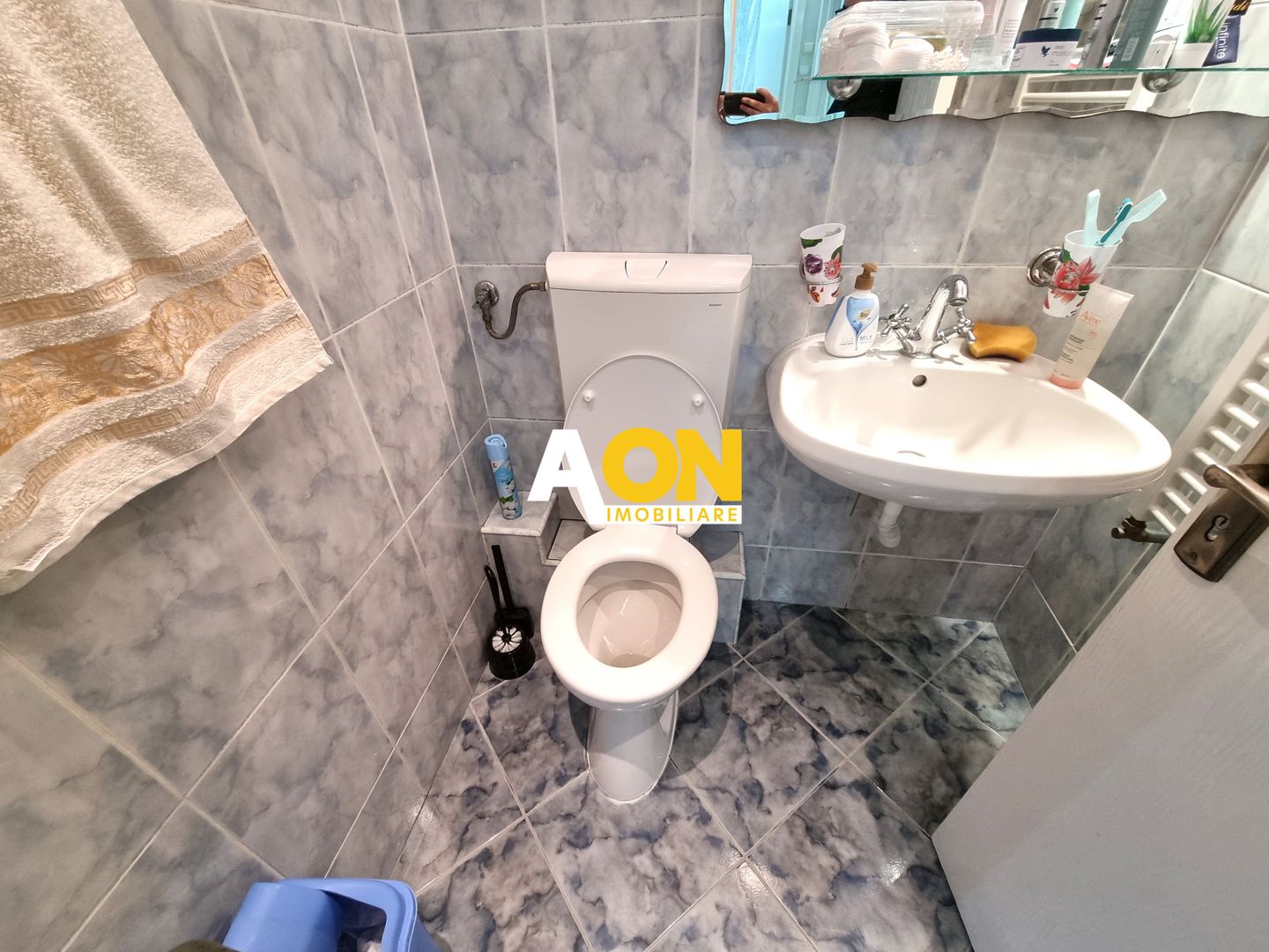 De inchiriat apartament 3 camere, zona Piata, Cetate - Poză 8