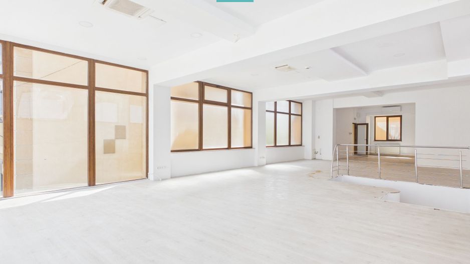 Spațiu comercial renovat, vitrină 8 m, Etaj 1 - Poză 5
