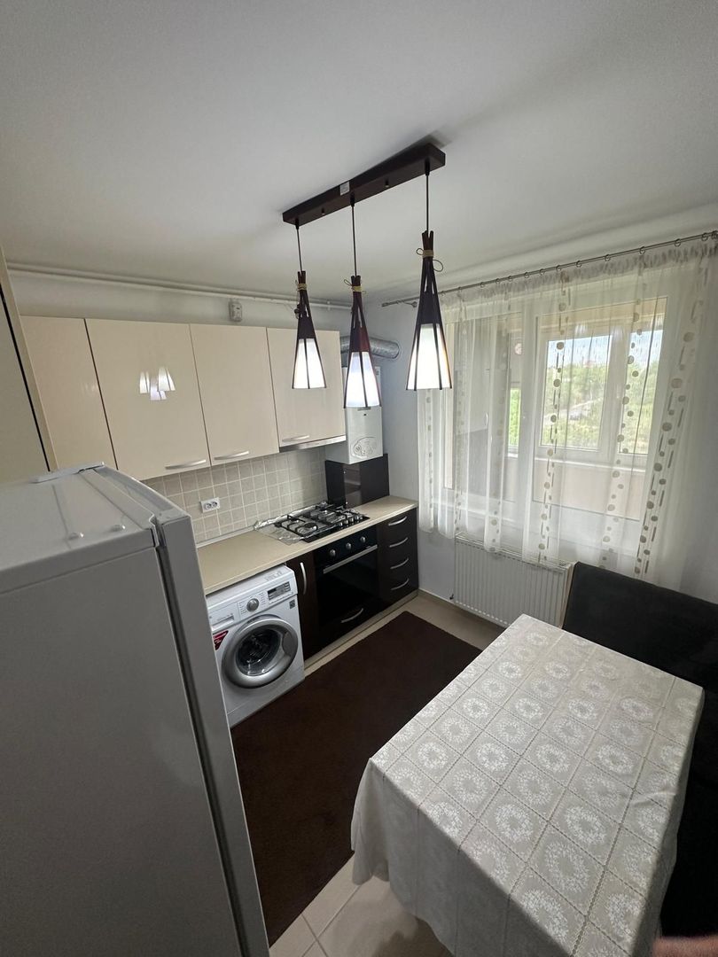 Agentie- Oferim spre inchiriere apartament cu 3 camere decomandat - Poză 12